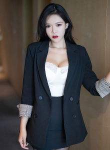 [XIAOYU语画界] 美女模特娜比 - 飒爽职场黑丝美腿制服系列写真 VOL.465