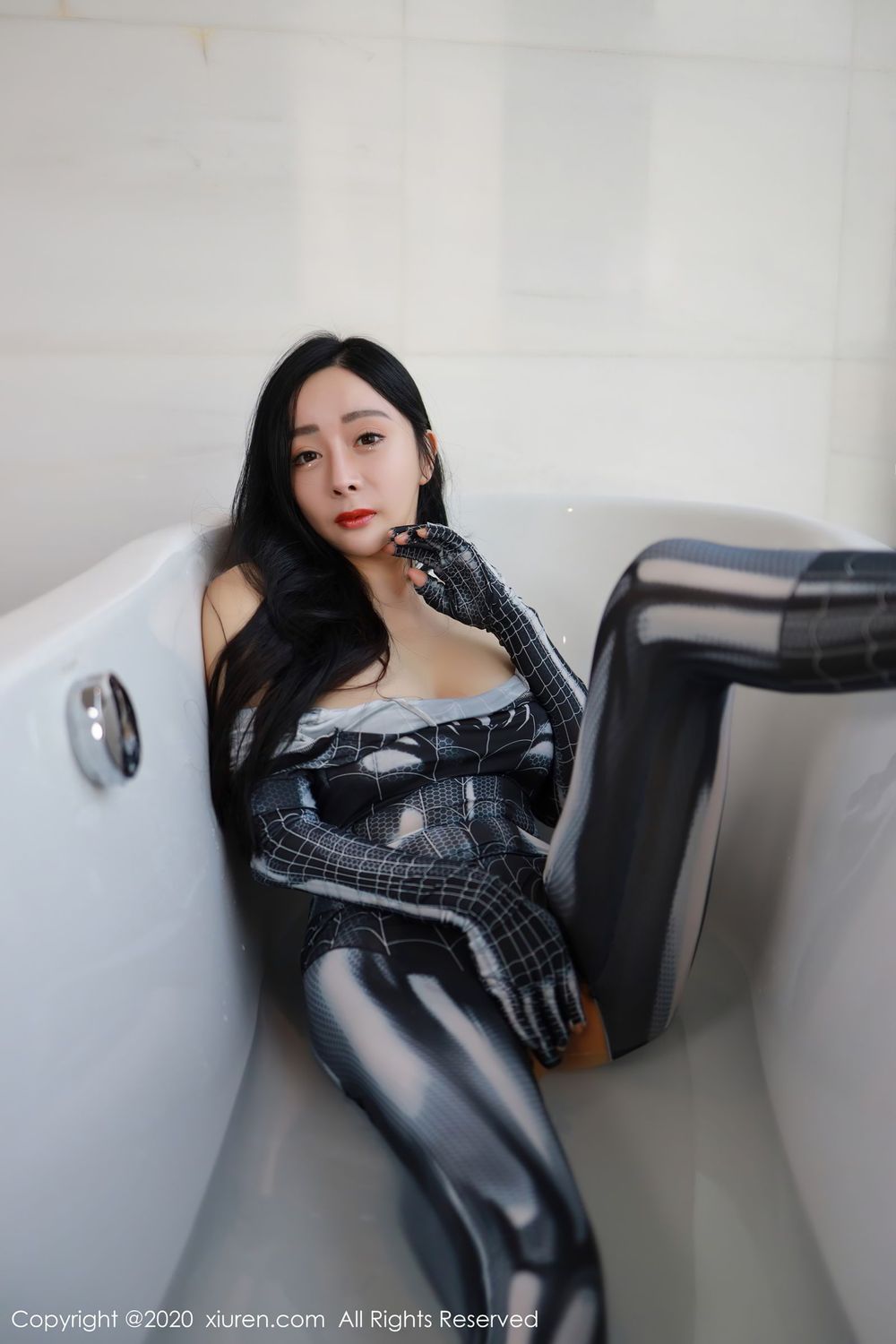 美女模特允薾 - 角色扮演蜘蛛侠服饰系列写真