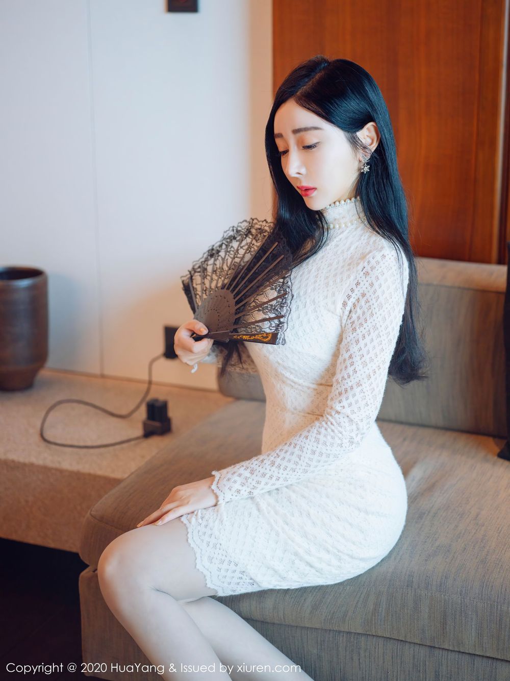 美女模特允爾 - 蕾丝长裙丝袜美腿系列明艳写真