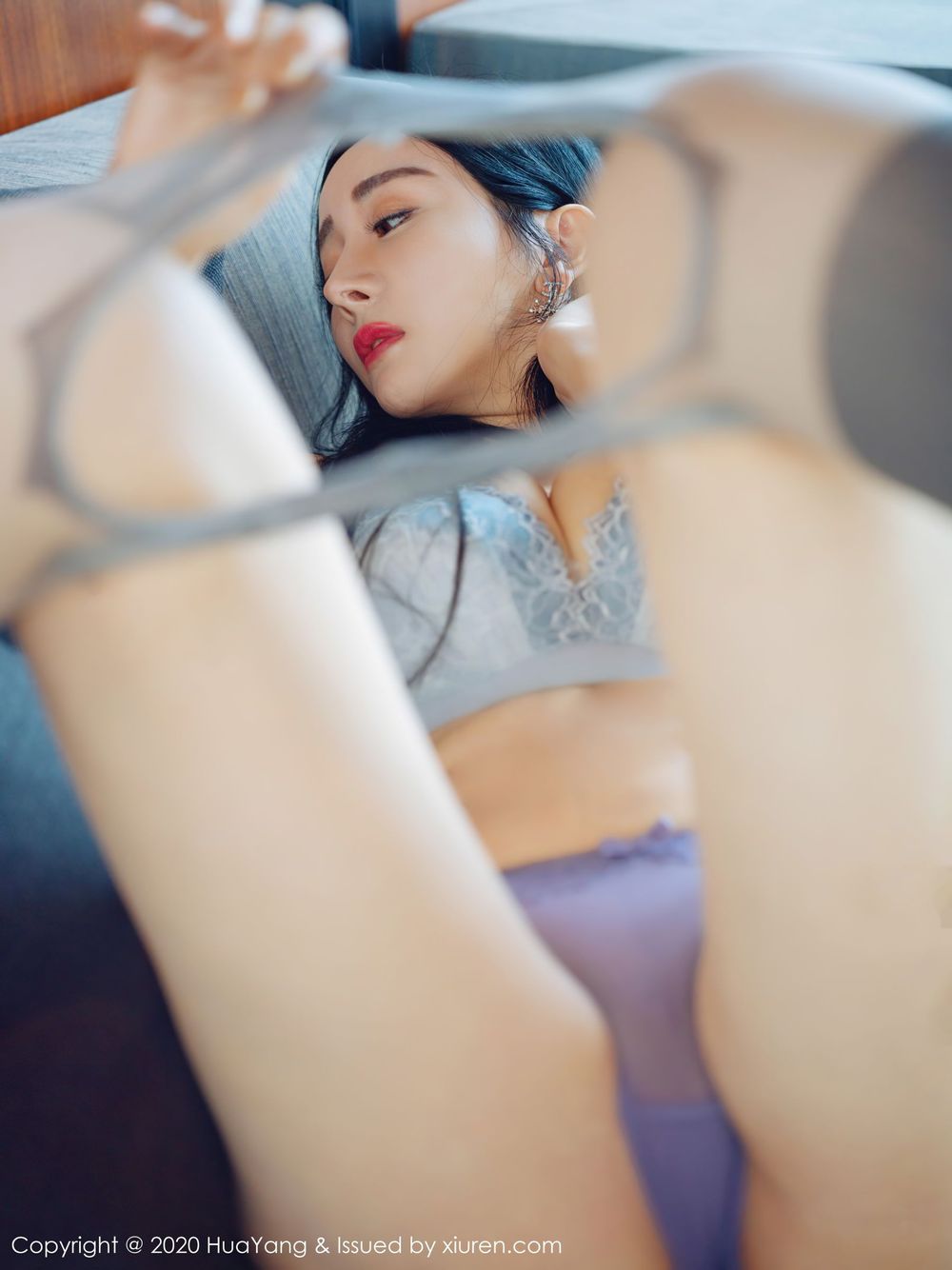 美女模特允爾 - 蕾丝长裙丝袜美腿系列明艳写真