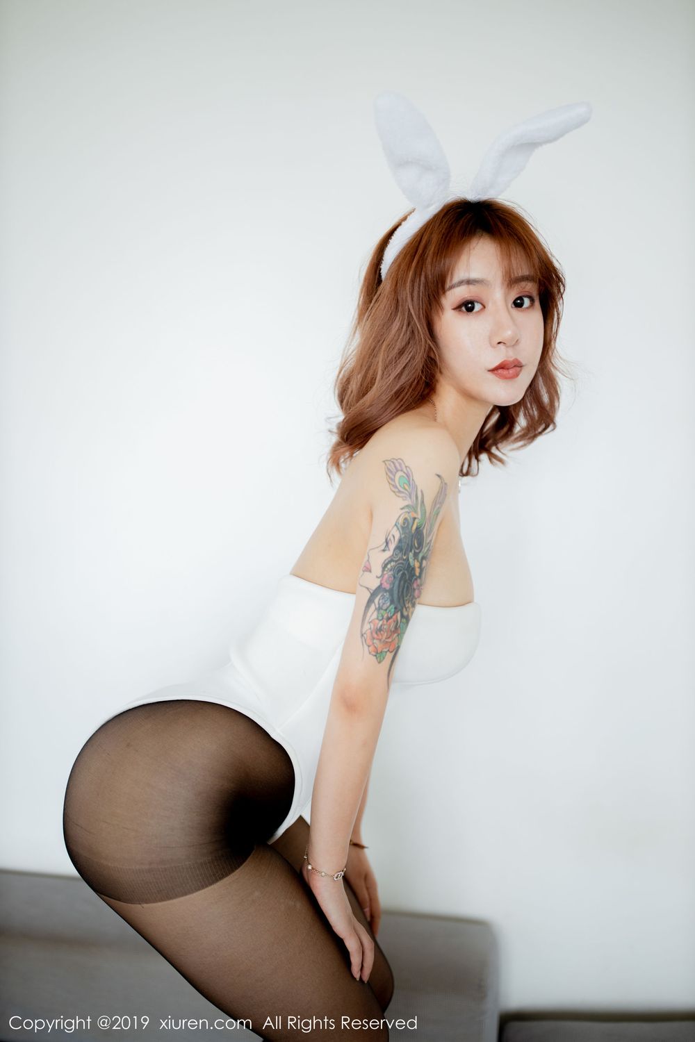 美女模特糯米NM - 黑丝美腿兔女郎装扮制服诱惑写真