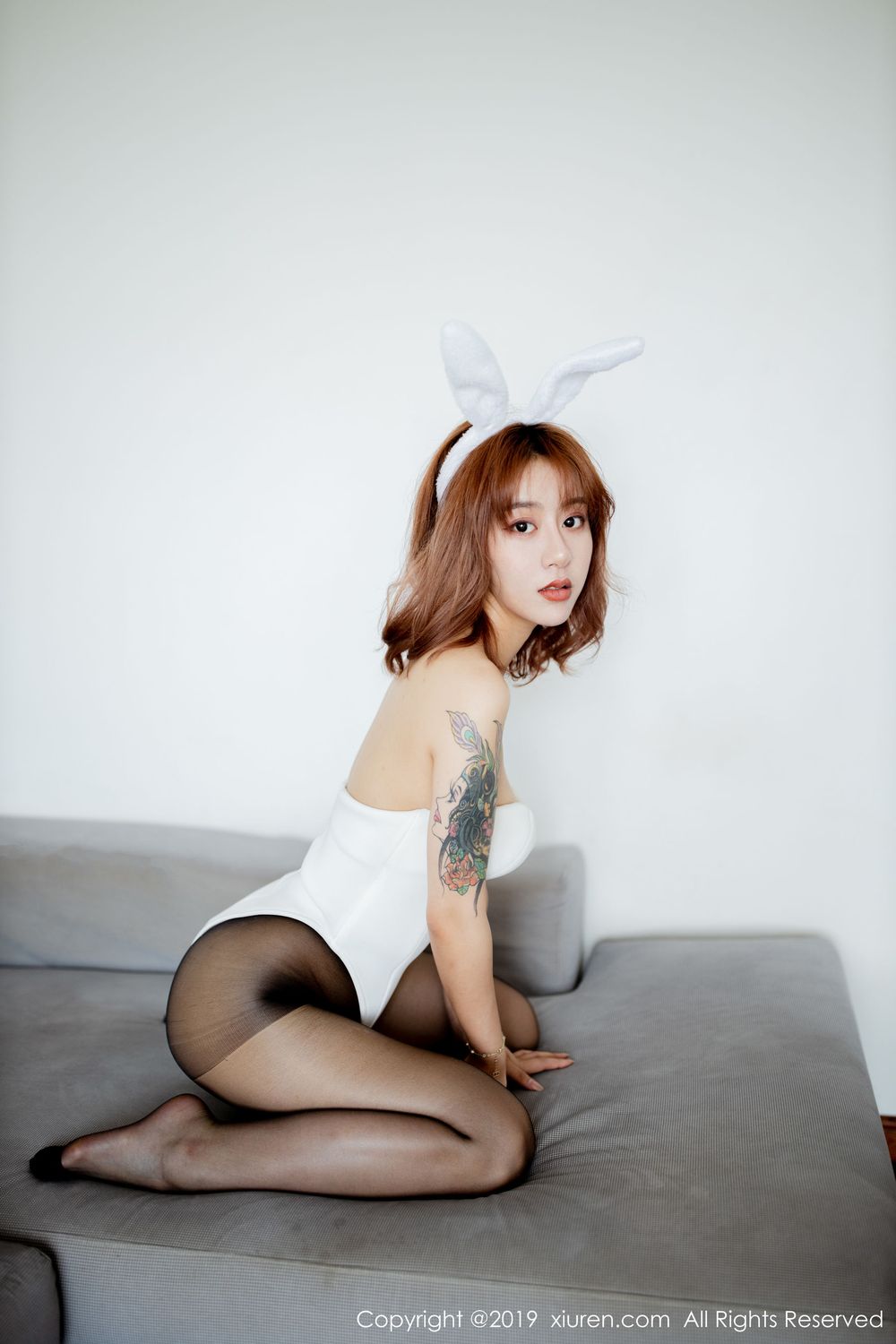 美女模特糯米NM - 黑丝美腿兔女郎装扮制服诱惑写真