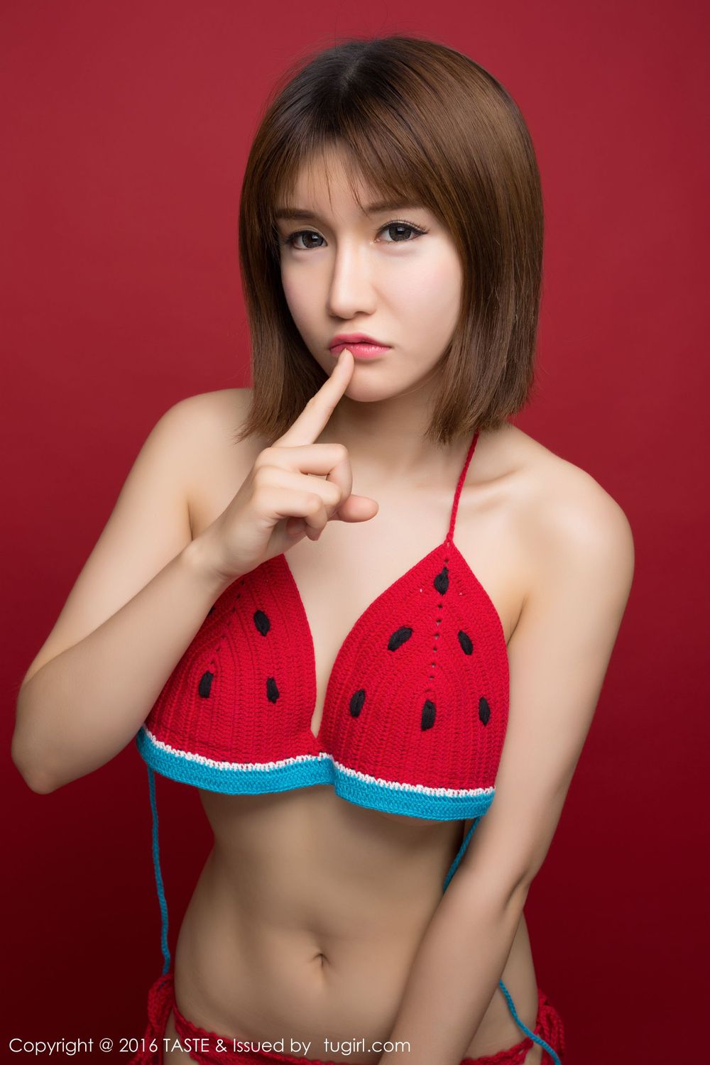 新人嫩模K8傲娇萌萌Vivian - 棚拍系列大尺度写真