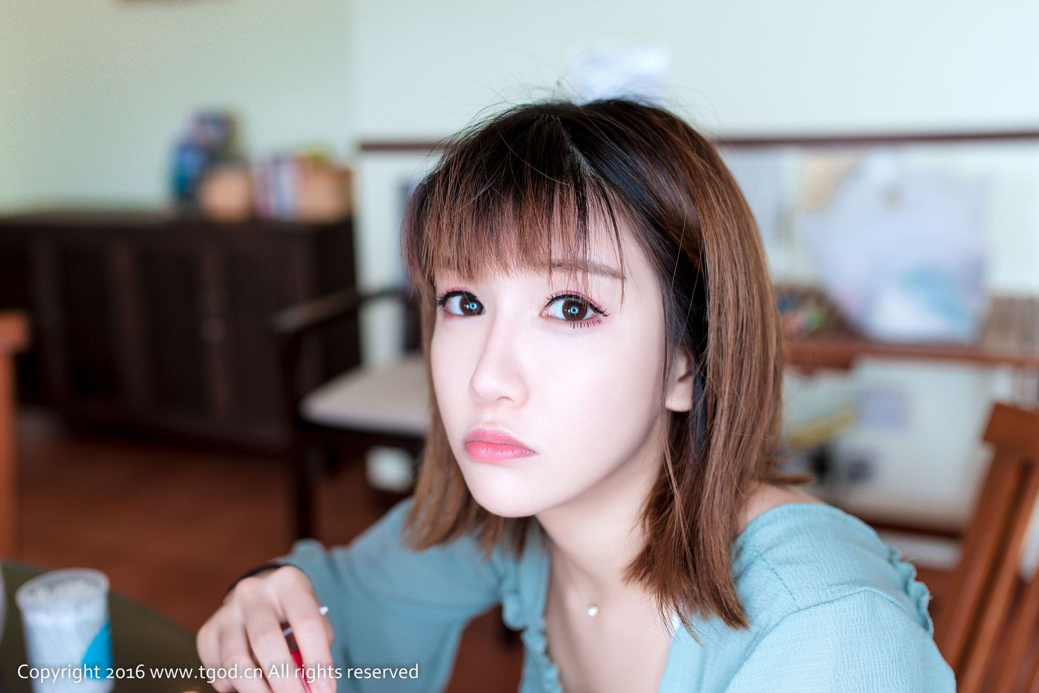 美女模特k8傲娇萌萌 - 泳池比基尼小美臀系列写真