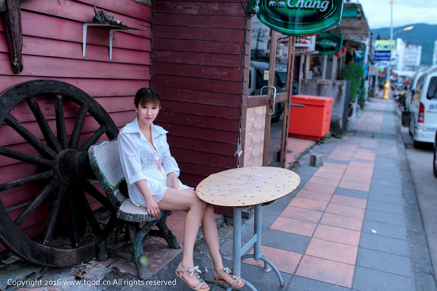 美女模特k8傲娇萌萌 - 泳池比基尼小美臀系列写真