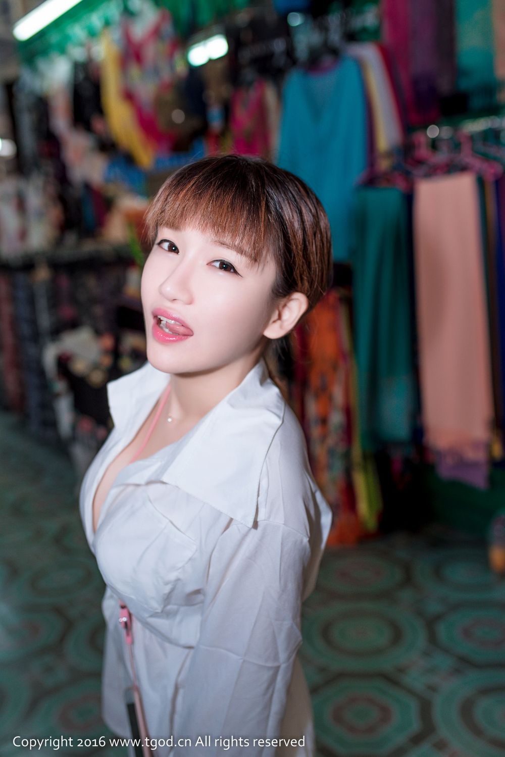 美女模特k8傲娇萌萌 - 泳池比基尼小美臀系列写真