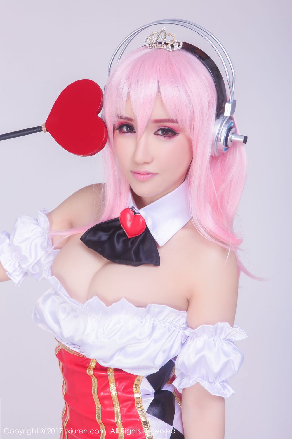 性感女神K8傲娇萌萌 - COS超级索尼子+梦幻七彩裙写真