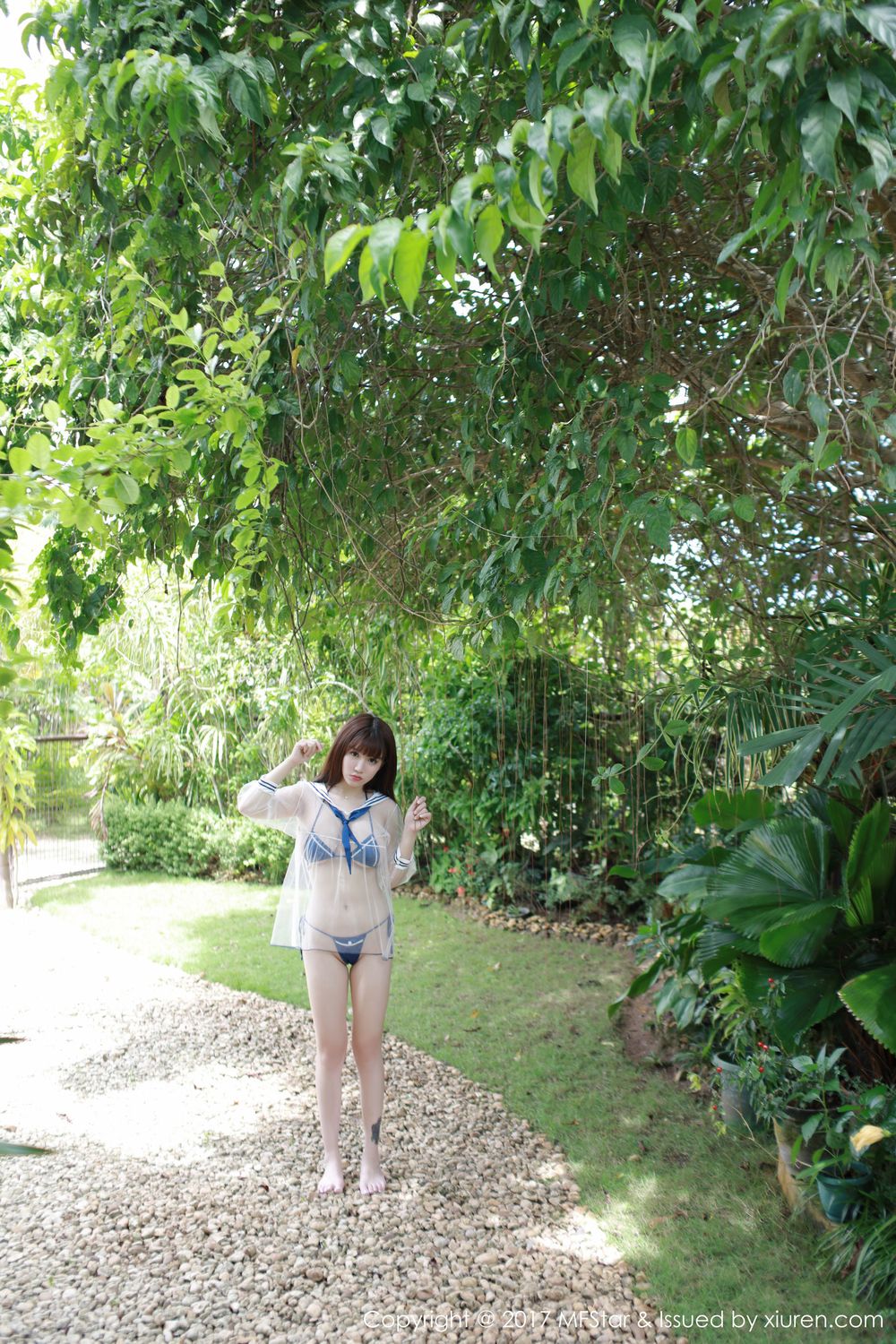 美女模特K8傲娇萌萌Vivian - 肚兜+半透比基尼性感写真