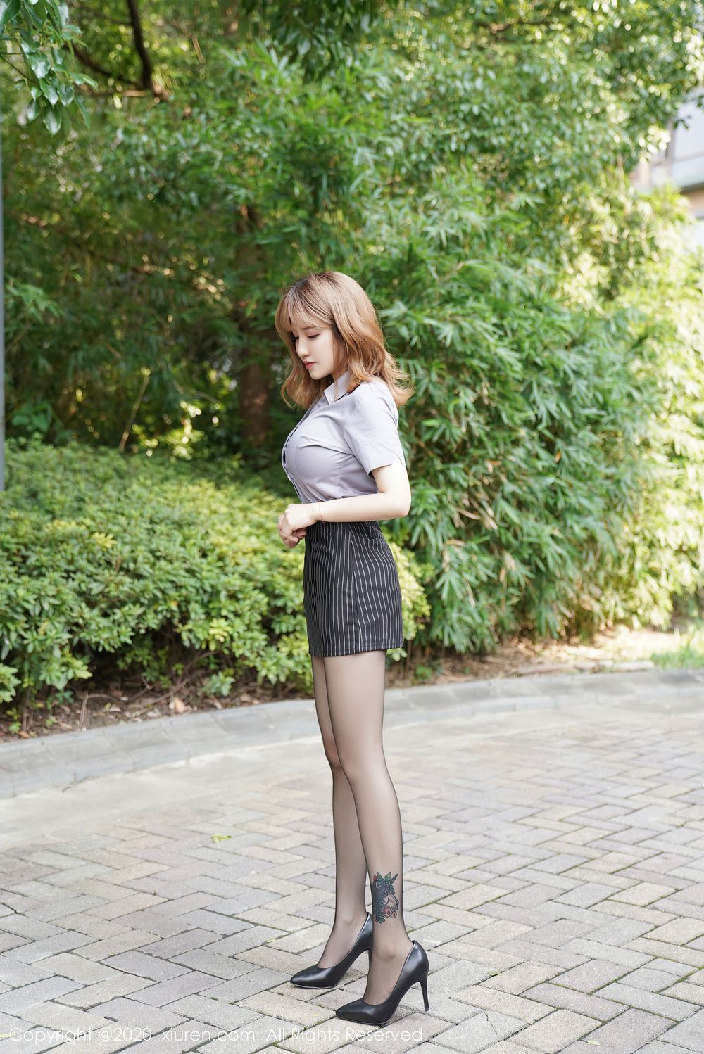 美女模特周大萌 - 职场OL女秘书黑丝系列性感写真