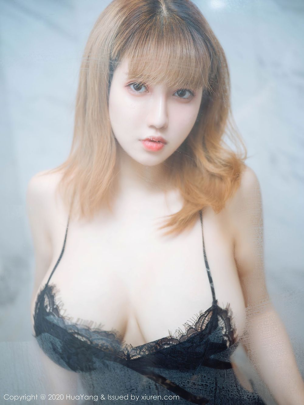 美女模特周大萌 - 蕾丝睡衣浴室湿身系列性感写真