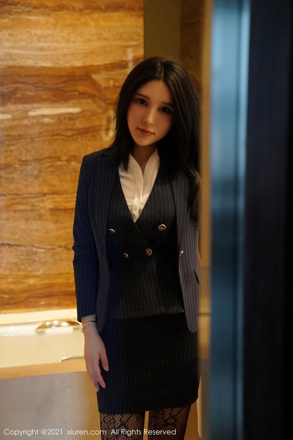 美女模特姝姝妹妹 - 职场制服镂空内衣OL系列写真