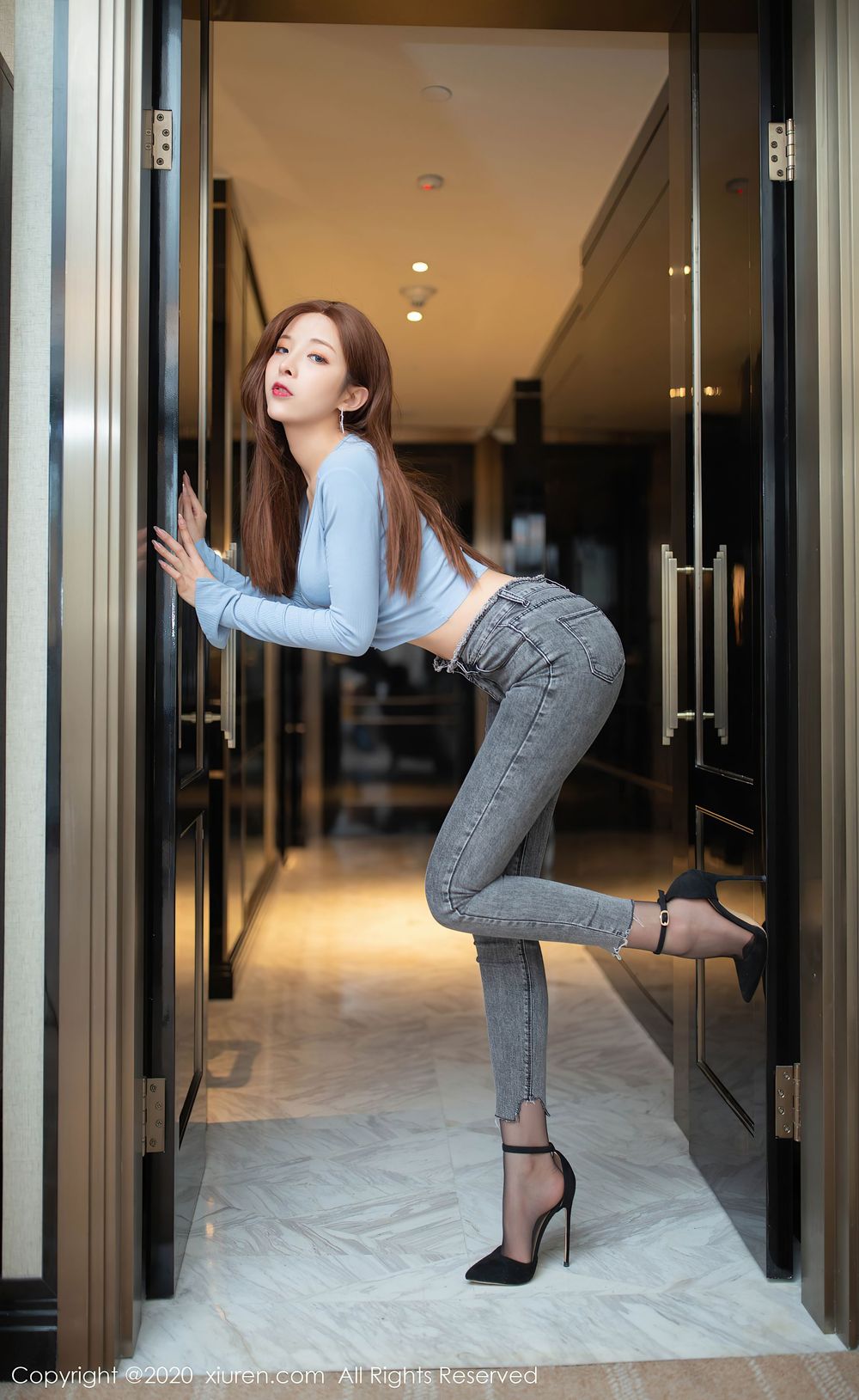 美女模特陈小喵 - 牛仔裤+魅惑黑丝系列性感写真