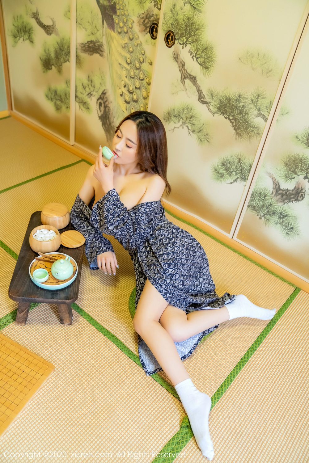 美女模特周井空 - 日式阁楼和服尤物诱人写真