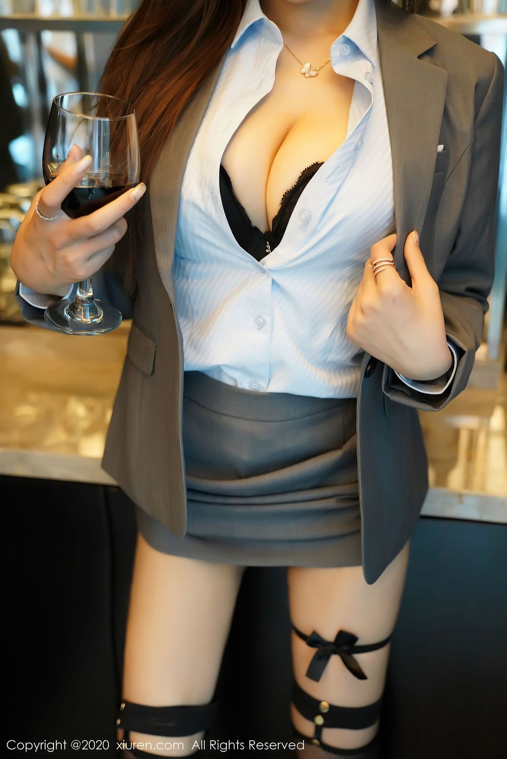 美女模特周井空 - 职场OL秘书职业装扮性感写真