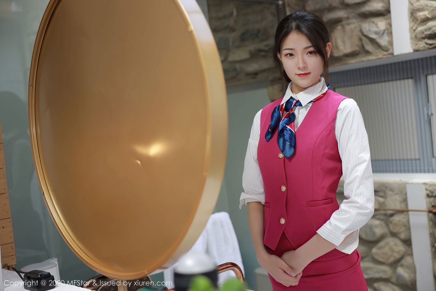 美女模特Laura苏雨彤 - 空乘制服系列性感写真