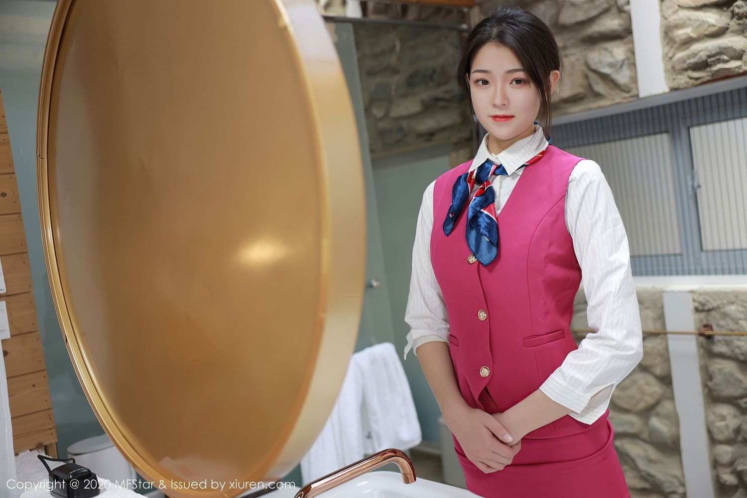 美女模特Laura苏雨彤 - 空乘制服系列性感写真