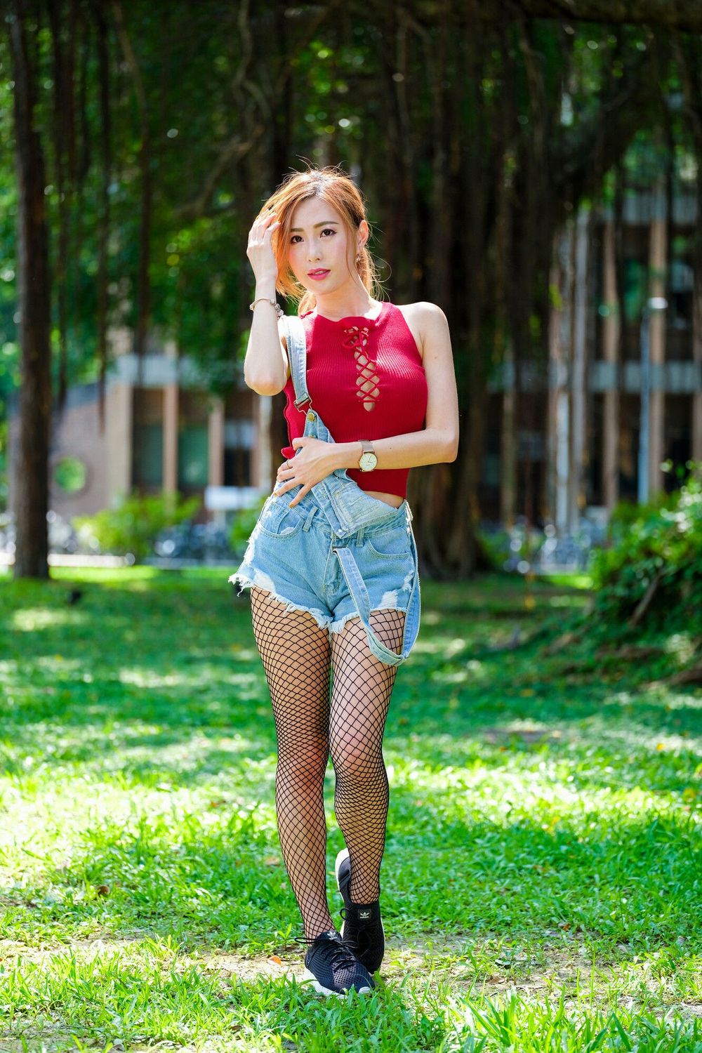 美女模特黄艾比 - 黑丝网袜牛仔热裤系列街拍写真