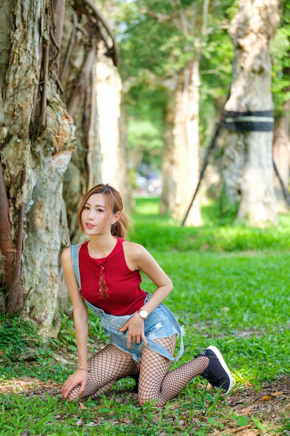 美女模特黄艾比 - 黑丝网袜牛仔热裤系列街拍写真