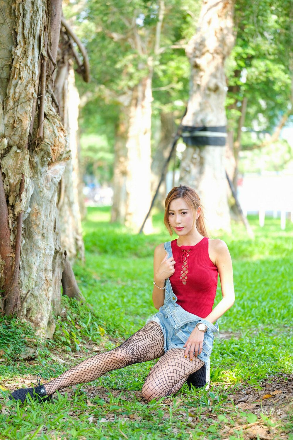 美女模特黄艾比 - 黑丝网袜牛仔热裤系列街拍写真