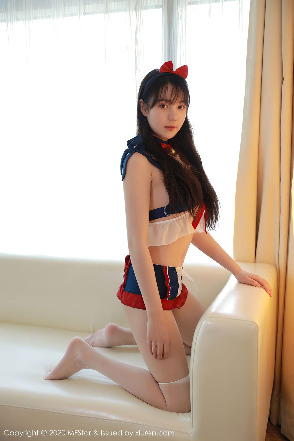 新人模特揉揉肉肉 - 乖巧女仆装诱人身材清甜写真