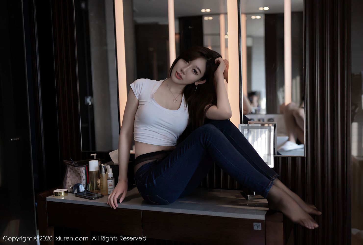 新人模特Victoria志玲 - 黑丝美腿+美臀系列性感写真