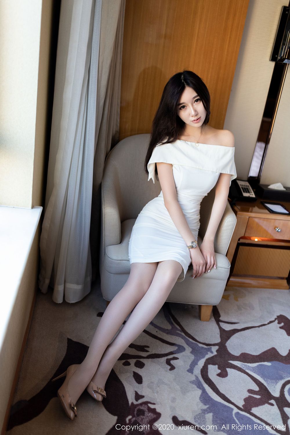 新人模特伊思思niko - 长裙+丝袜系列气质写真
