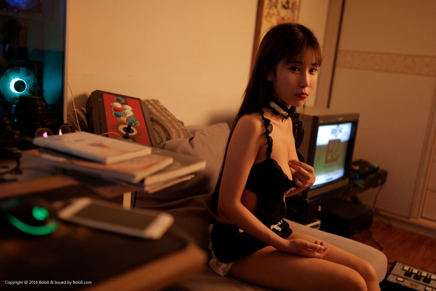 新人萝莉悠悠酱 - 水手服+三点式薄纱百变主题写真