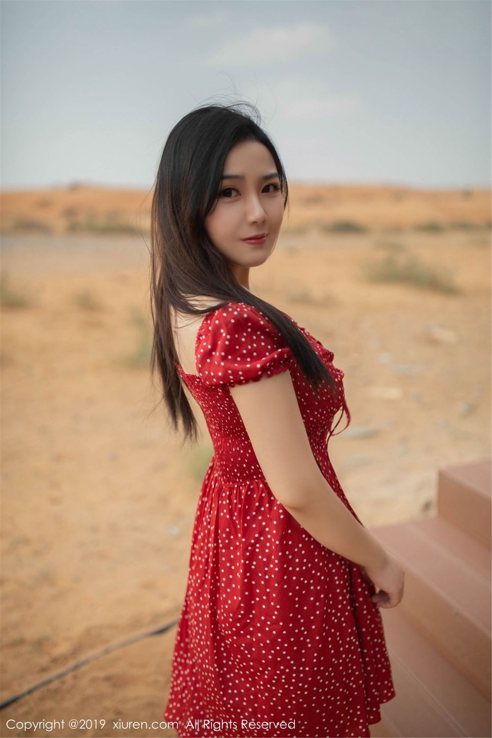 美女模特徐微微mia - 沙漠，泳池，美人迪拜旅拍