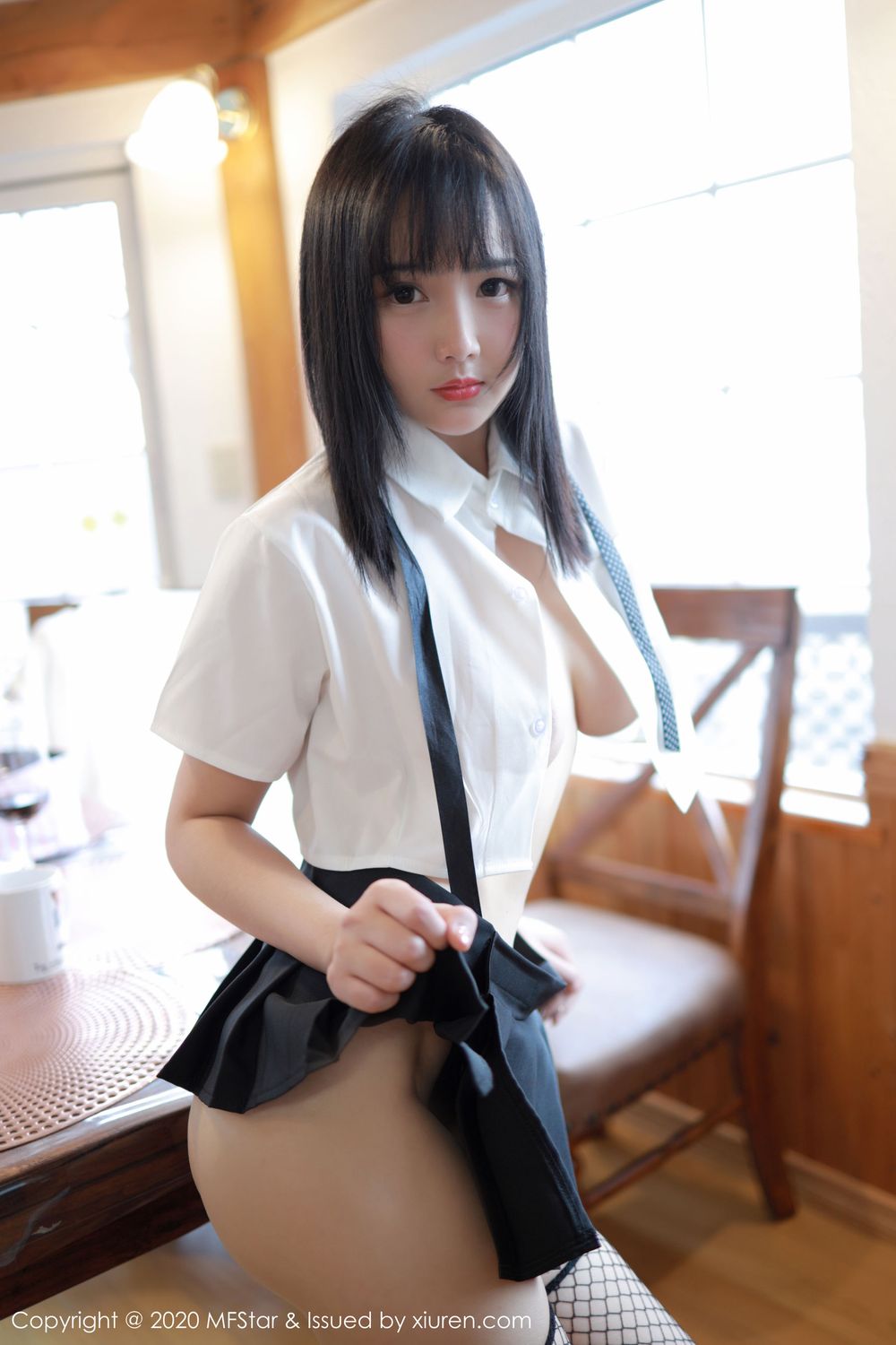 美女模特徐微微mia - 性感学生制服系列日本旅拍