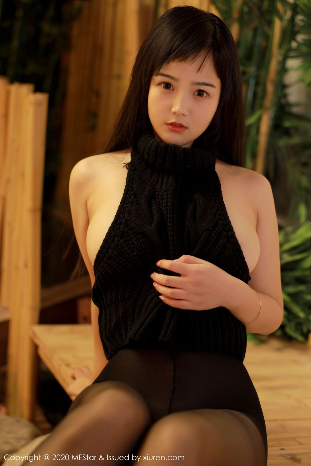 美女模特徐微微mia - 黑丝美腿+内衣系列私房写真