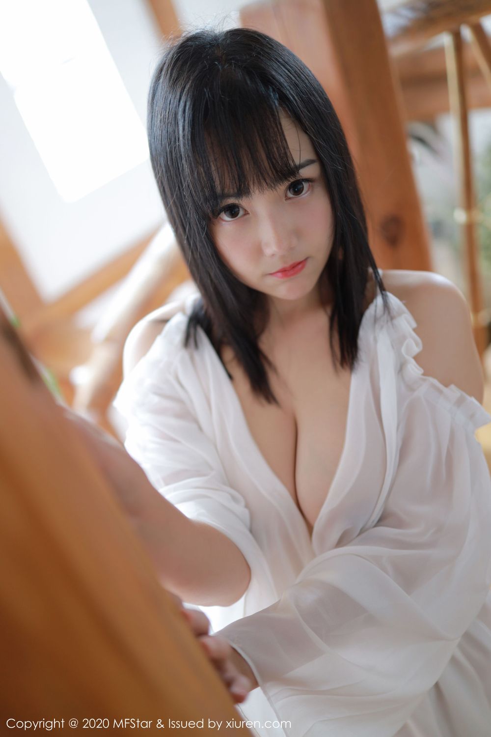 美女模特徐微微mia - 薄透服饰童颜巨乳系列日本旅拍