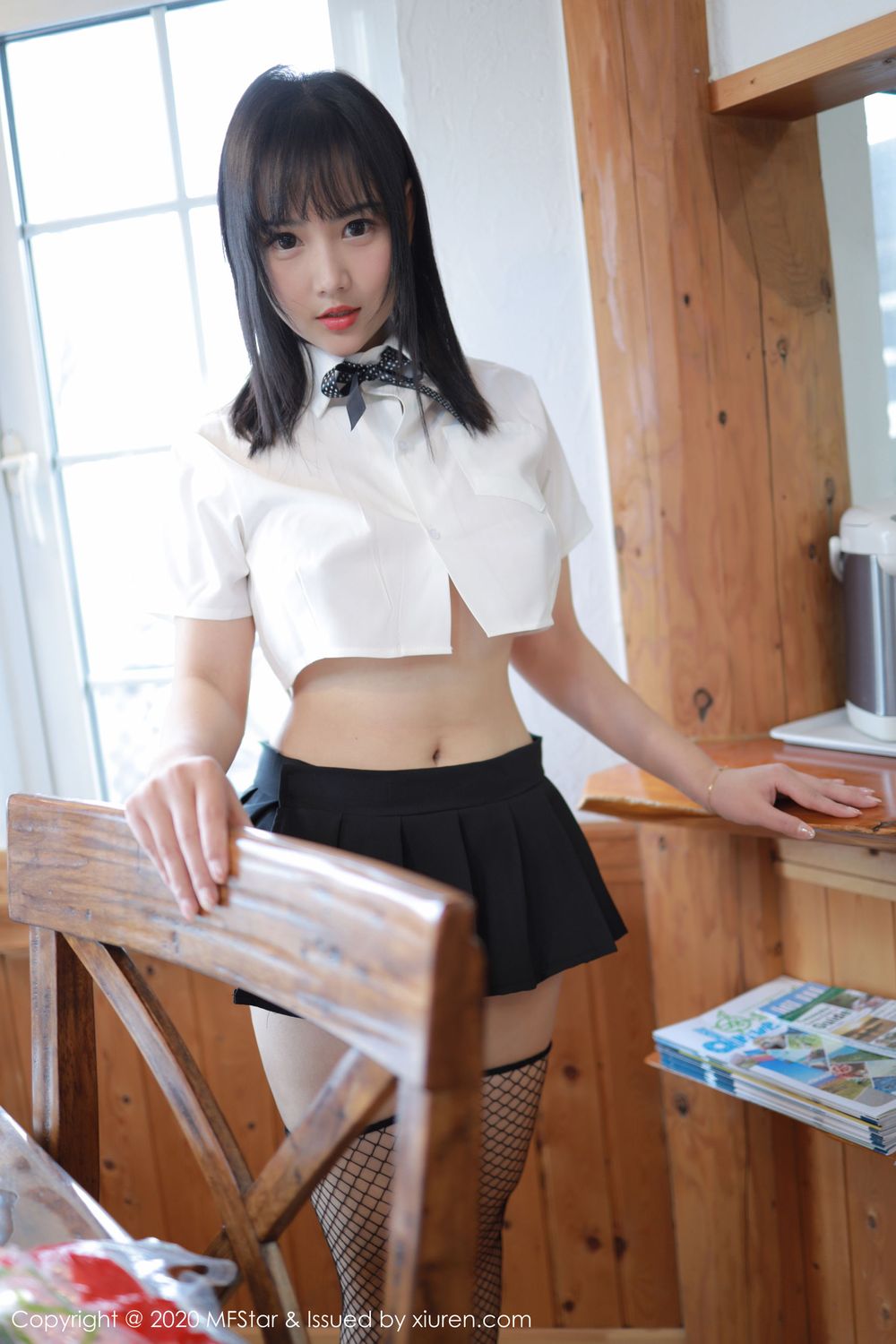 美女模特徐微微mia - 性感学生制服系列日本旅拍