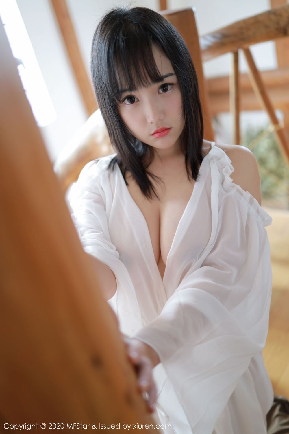 美女模特徐微微mia - 薄透服饰童颜巨乳系列日本旅拍