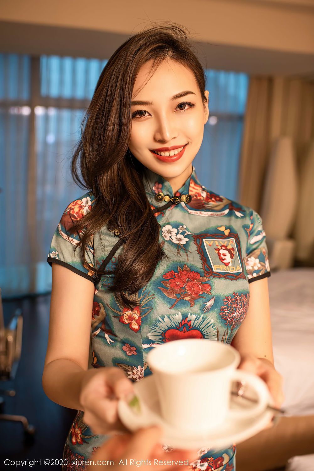 极品女神郑颖姗 - 身装旗袍黑丝网袜酒店场景写真