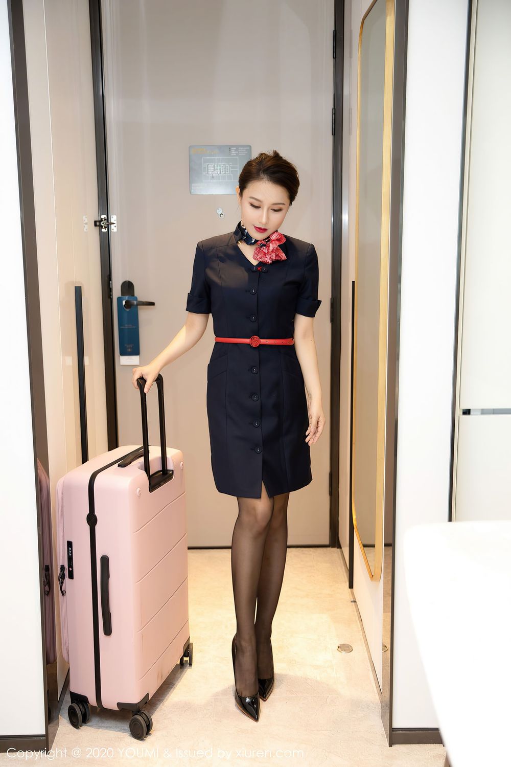 美女模特徐安安 - 黑丝美腿空乘制服系列私房写真