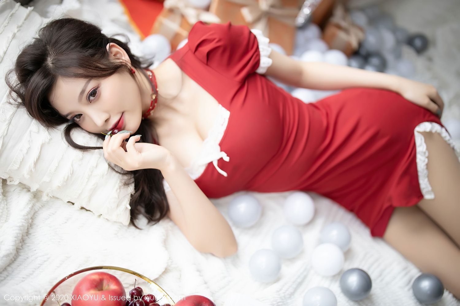 性感女神杨晨晨sugar - 红色短裙圣诞主题私房写真