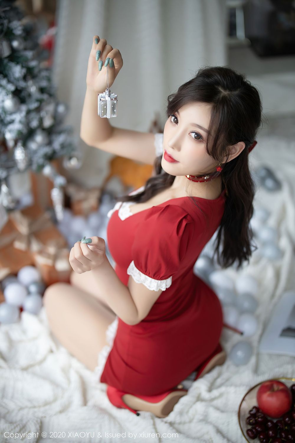 性感女神杨晨晨sugar - 红色短裙圣诞主题私房写真