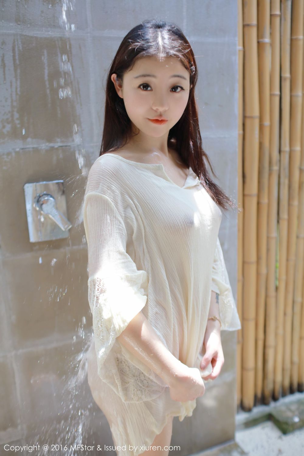 美女模特佘贝拉bella - 湿身诱惑与激凸福利写真
