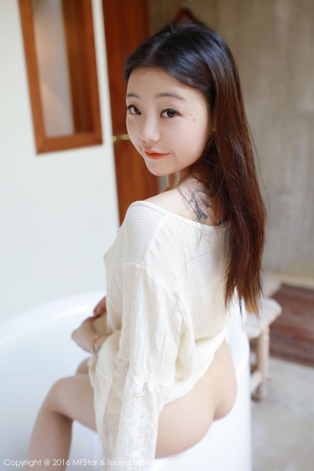 美女模特佘贝拉bella - 湿身诱惑与激凸福利写真
