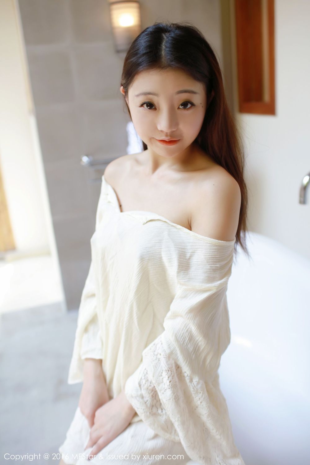 美女模特佘贝拉bella - 湿身诱惑与激凸福利写真