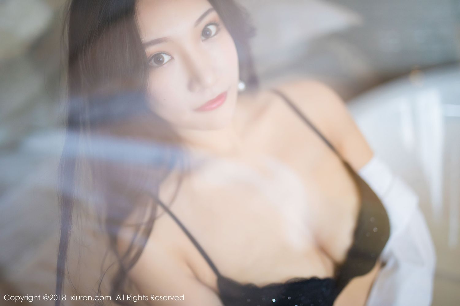 美女模特小狐狸Sica - 白衬衫+黑内衣浴室主题写真