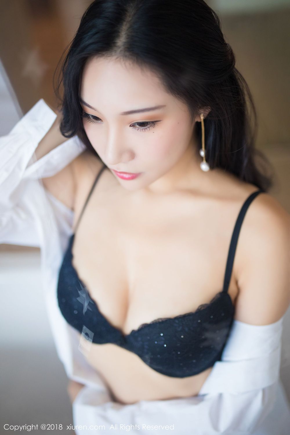 美女模特小狐狸Sica - 白衬衫+黑内衣浴室主题写真