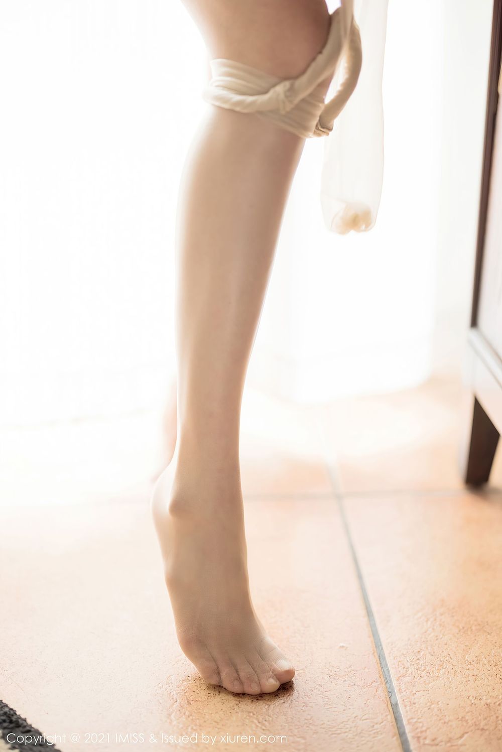 美女模特小狐狸Kathryn - 牛仔裤美腿诱惑性感写真