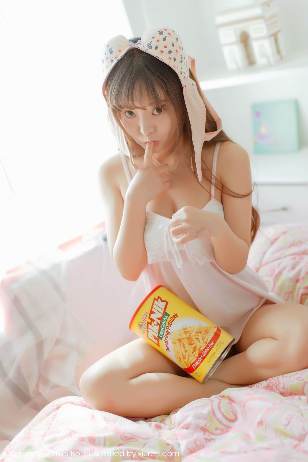 美女模特柳侑绮Sevenbaby - 性感小内衣+白色吊带睡衣写真