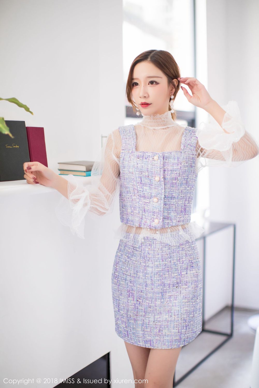 甜美新人小琳 - 镂空印花裙内衣系列首套写真