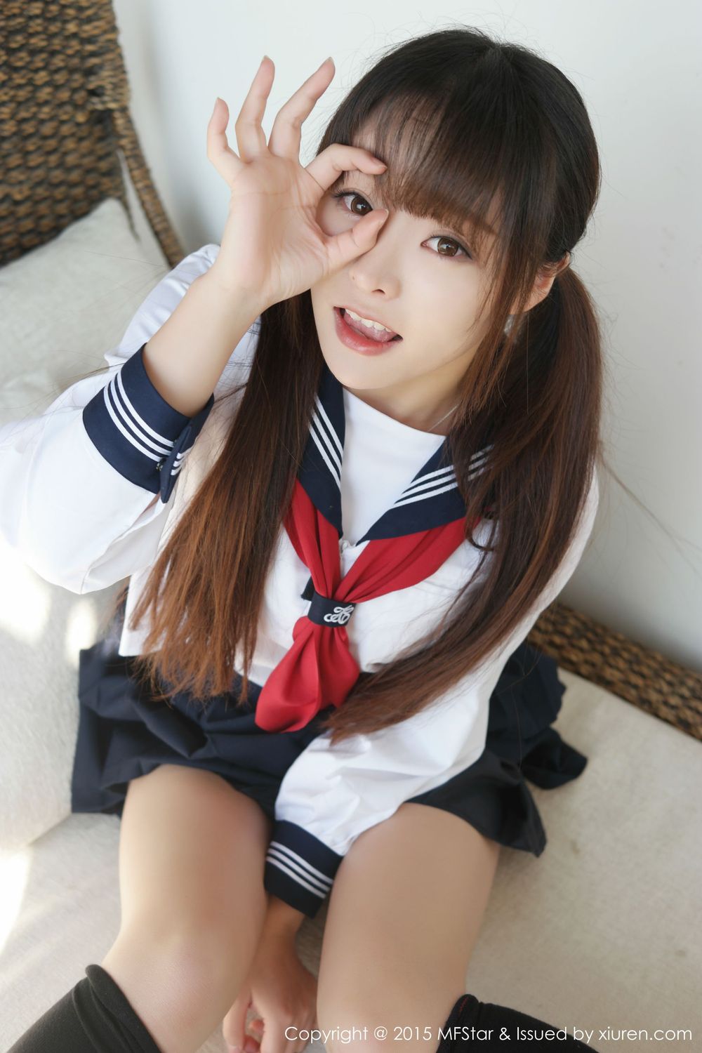 美女模特柳侑绮Sevenbaby - 水手服诱惑少女大理旅拍