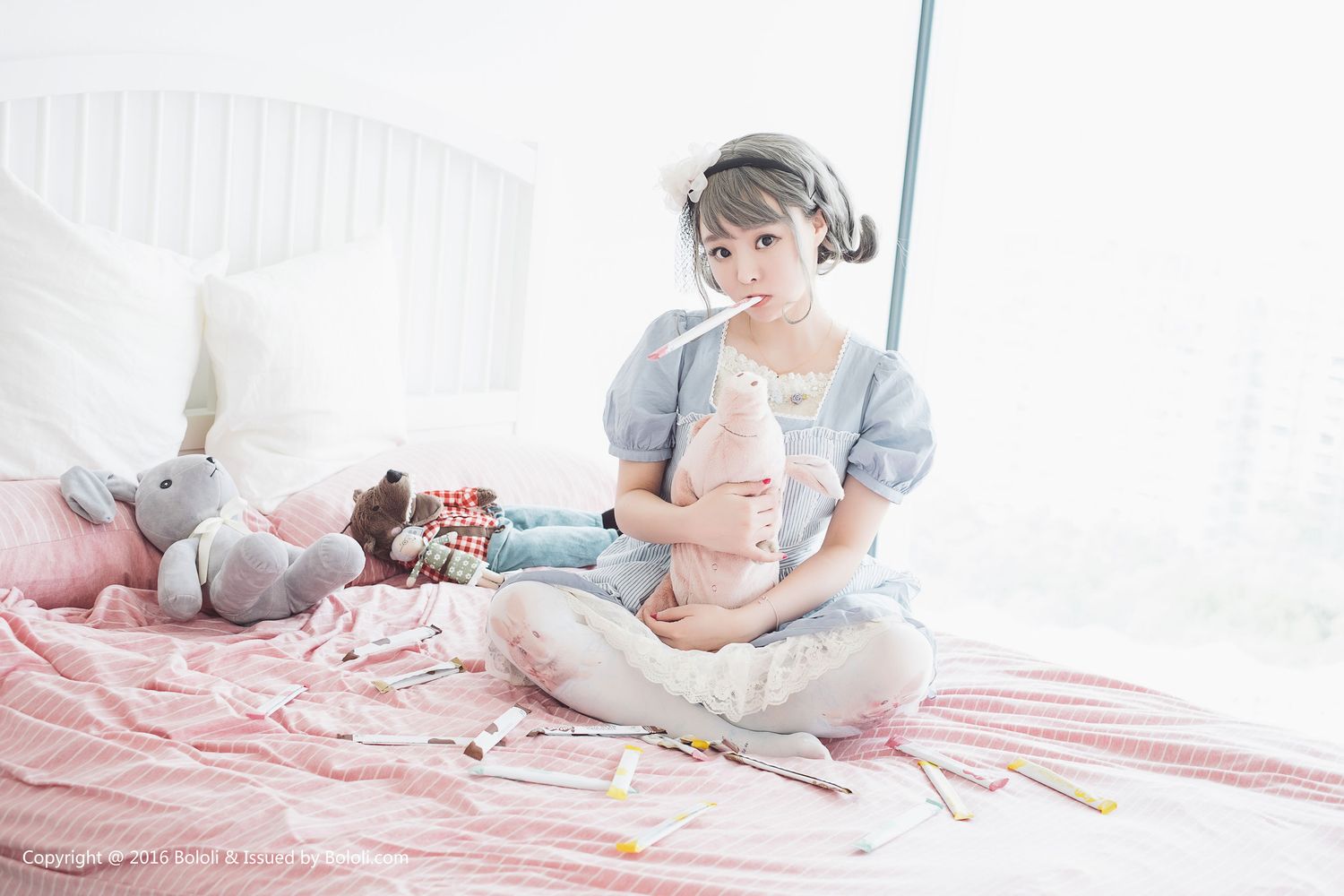 美女模特柳侑绮 - 小清新长筒袜COS系列写真