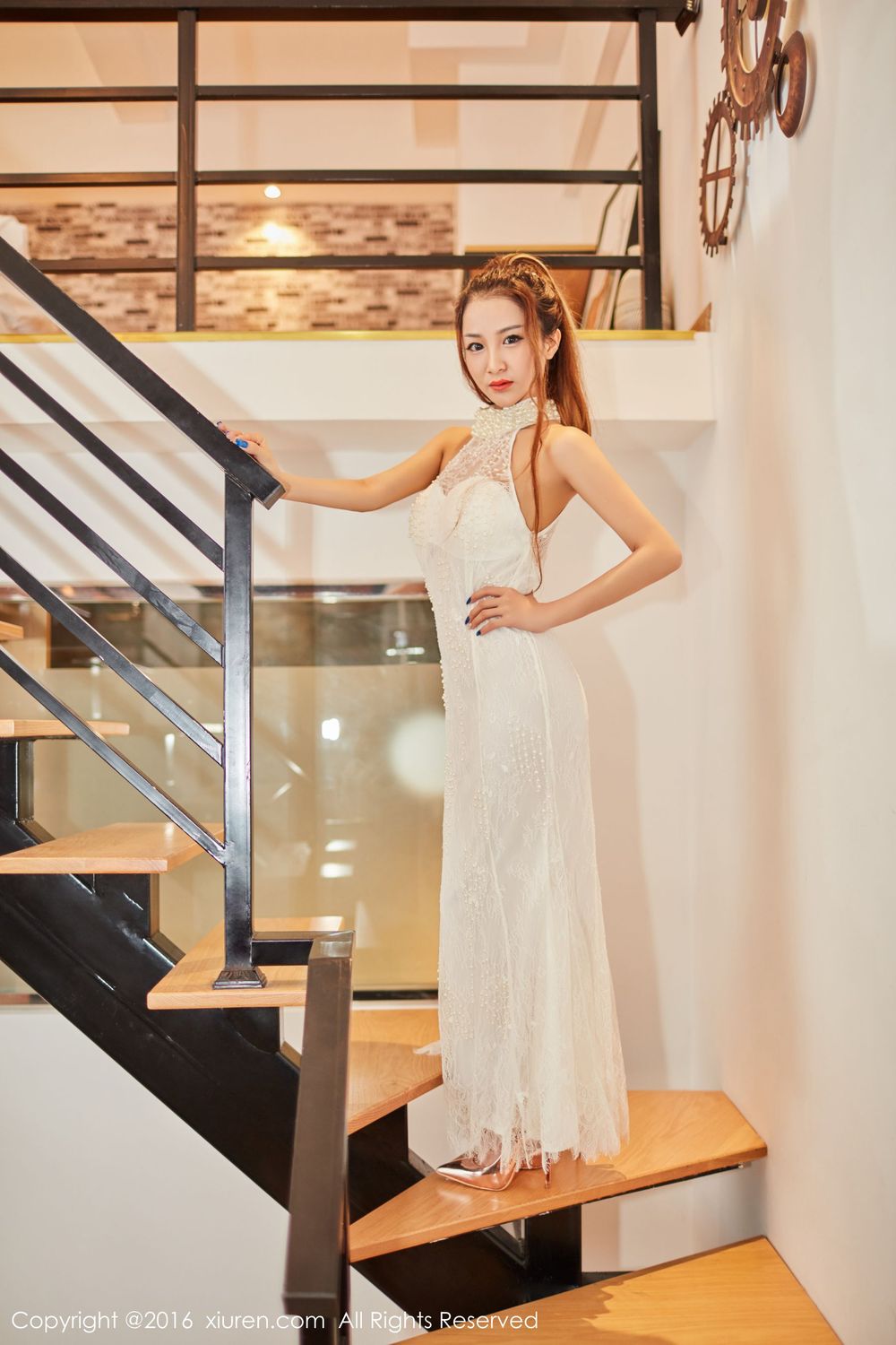 美女模特Sugar梁莹 - 修长美腿与浑圆翘臀性感写真