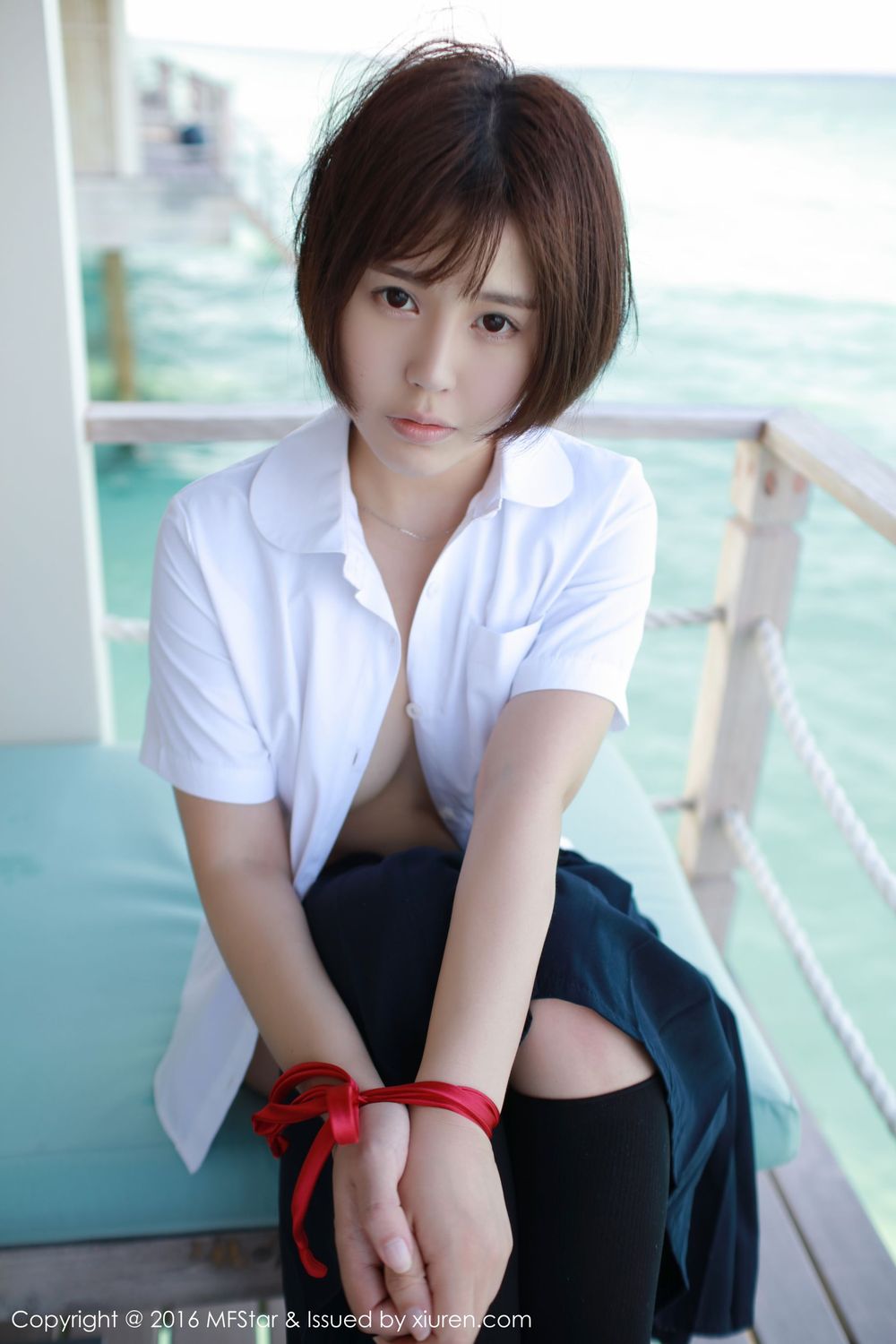 美女模特Evelyn艾莉 - 比基尼+透视裙+学生装马尔代夫旅拍