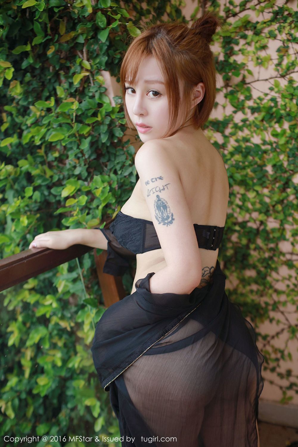 美女模特Evelyn艾莉 - 性感透视薄纱泰国心愿旅拍
